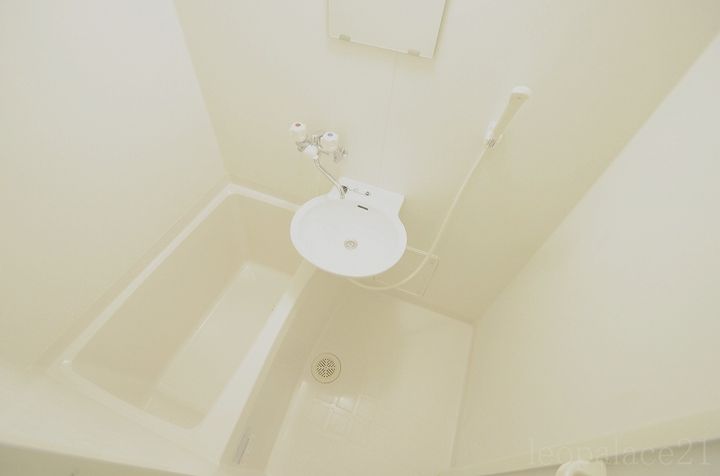 レオパレス弥生が丘105の風呂