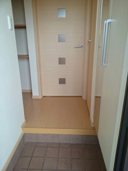 マロンハイツAの玄関
