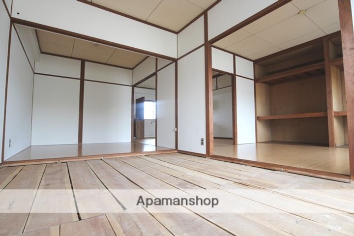 魚宗ビルの内装