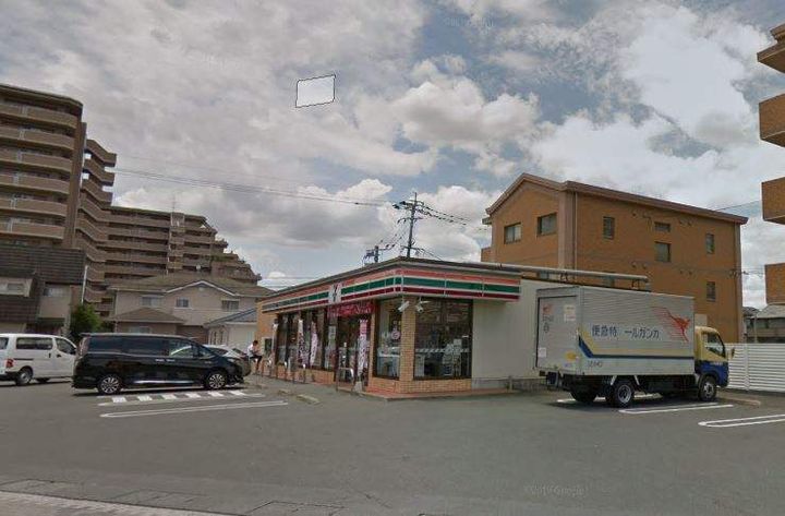 コーポ・アゼリアの周辺