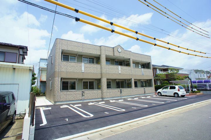 ウィング東合川の外観