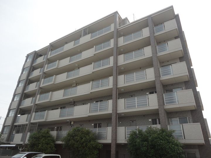 リ・エミネンスの外観