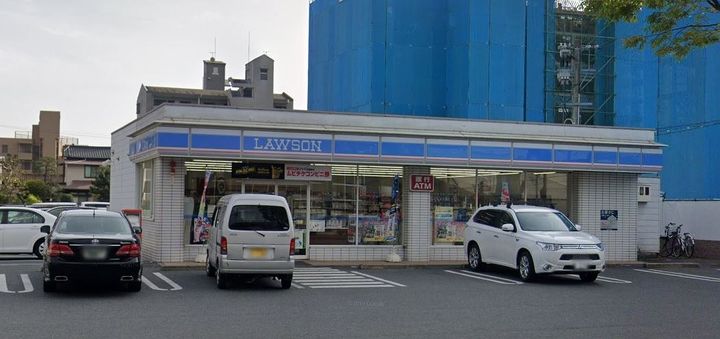 リ・エミネンスの周辺