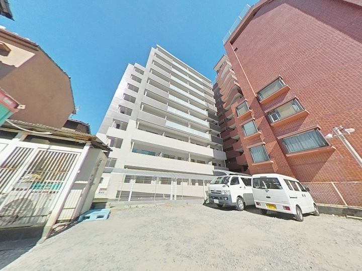 TIARA本町の外観