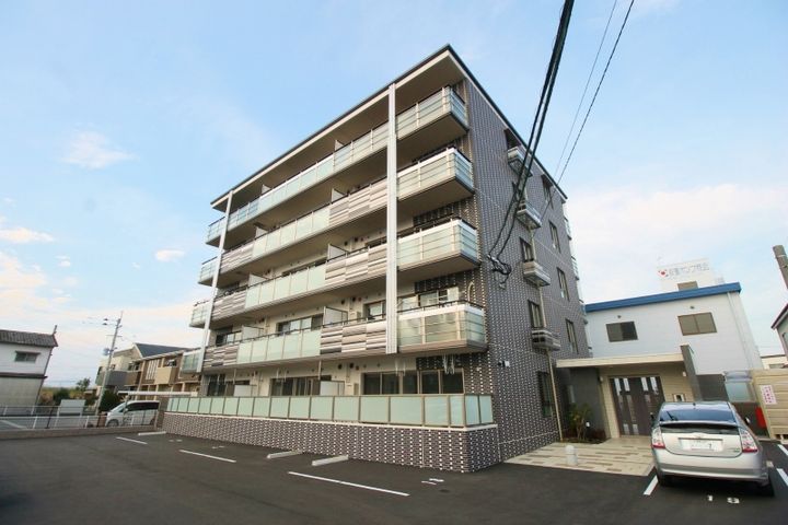ムーンコート梅満の外観