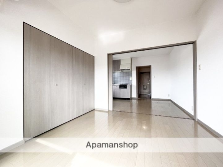 日吉壱番館の居間