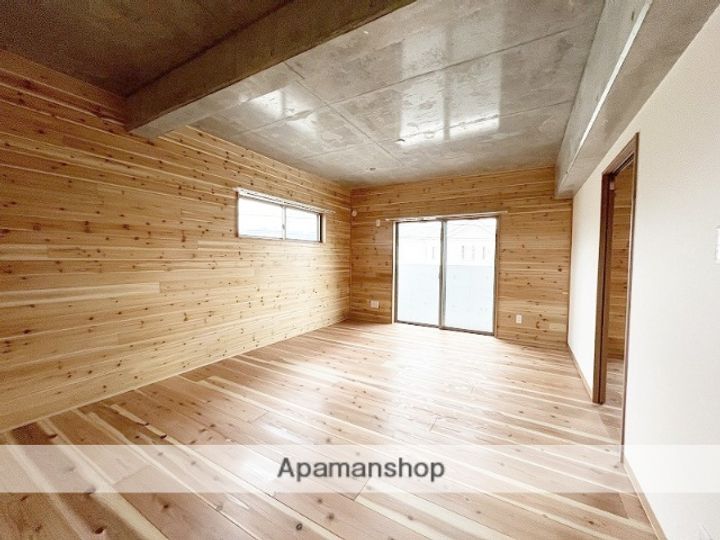 アッパーヤードの内装