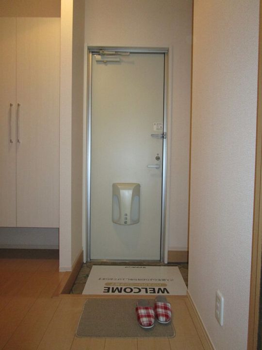 SUMIYASU.SOの玄関