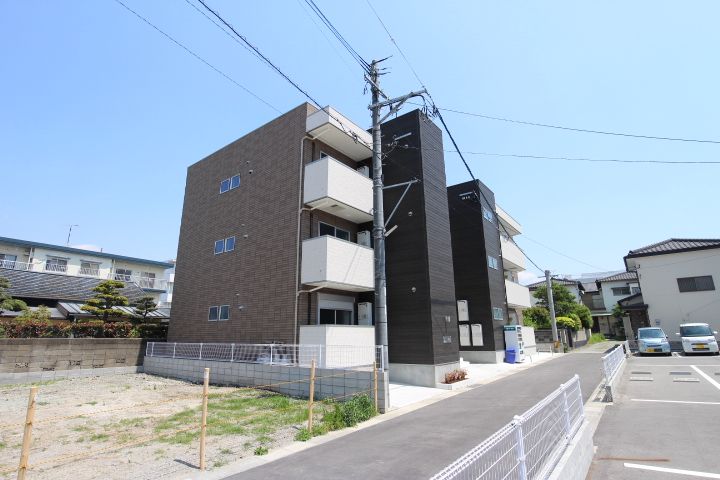 福岡県久留米市津福本町の賃貸アパートの外観