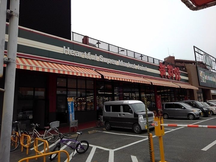 クレメントマタノの周辺