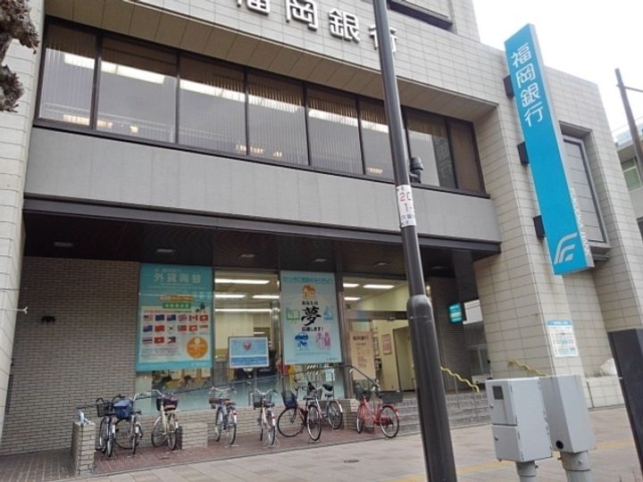 クレメントマタノの周辺