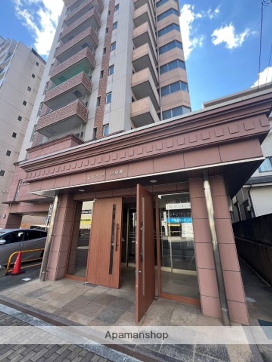 リード中央町の外観