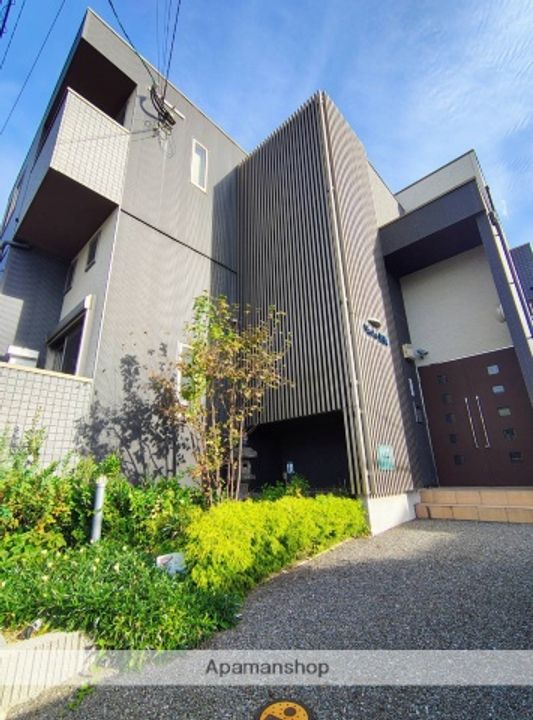 ヴァシオ姪浜の外観