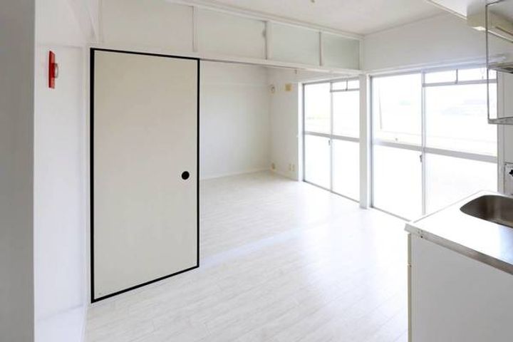 ビレッジハウス佐賀2号棟0102の居間