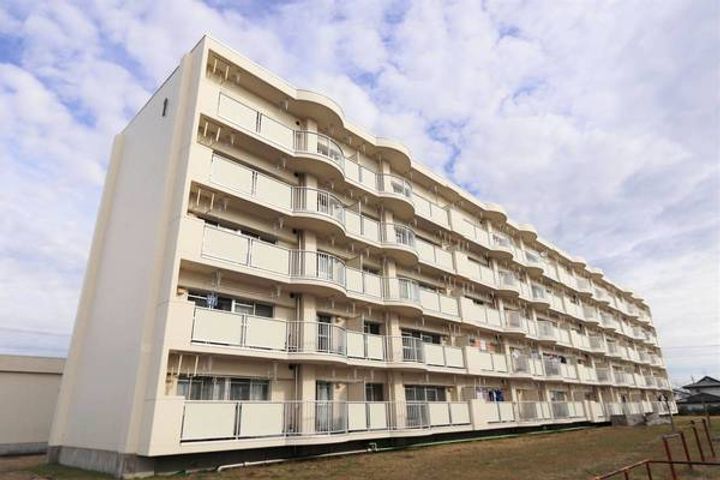 ビレッジハウス万丁目1号棟0506の外観