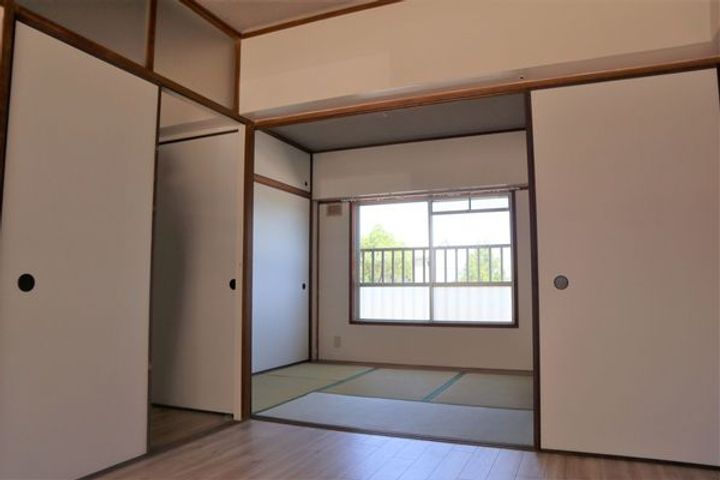 ビレッジハウス白鳥2号棟の居間