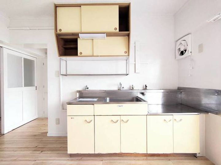 ビレッジハウス石橋第二1号棟のキッチン