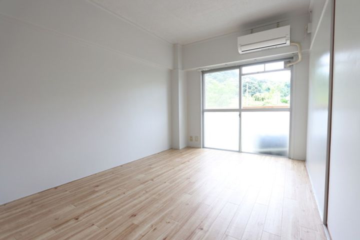 ビレッジハウス国分1号棟0506の居間