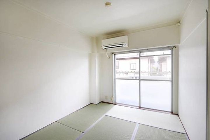 ビレッジハウス高木1号棟0404の居間