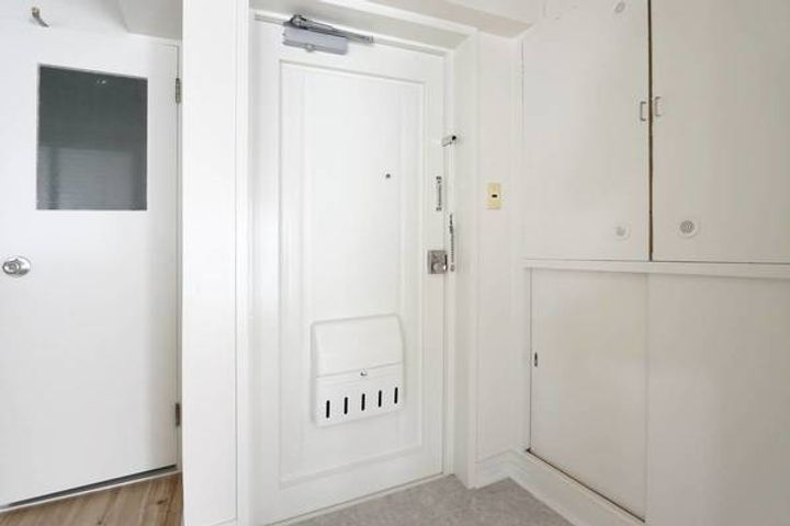 ビレッジハウス白河1号棟0306の玄関