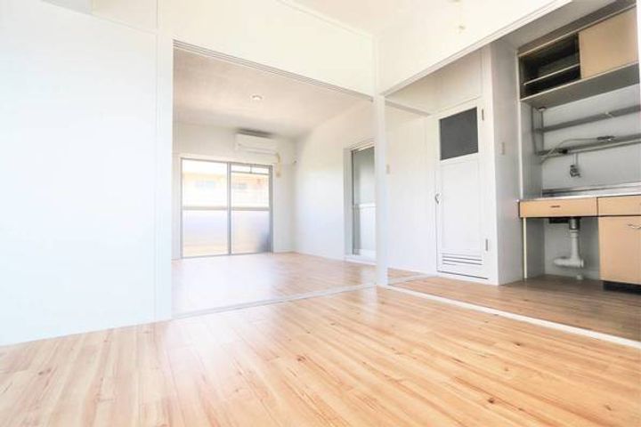 ビレッジハウス最上2号棟の居間