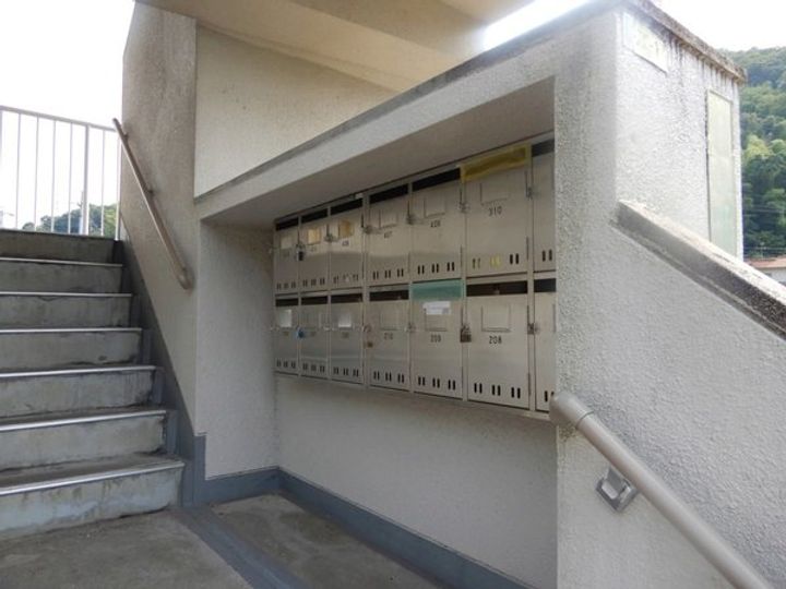 ビレッジハウス畑賀2号棟の外観