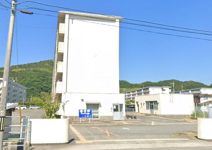 ビレッジハウス北山手2号棟の外観