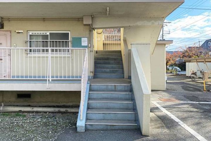 ビレッジハウス加田1号棟の外観