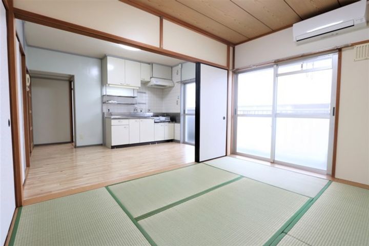 ビレッジハウス北常盤台1号棟0103の居間