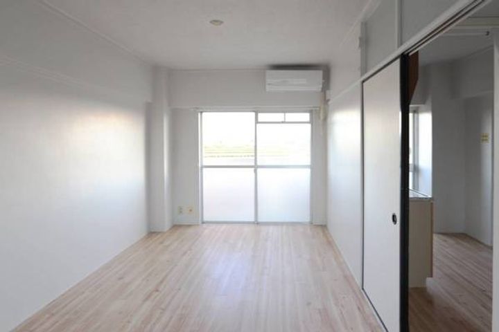 ビレッジハウス矢本1号棟0406の居間