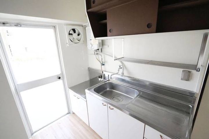 ビレッジハウス矢本1号棟0406のキッチン