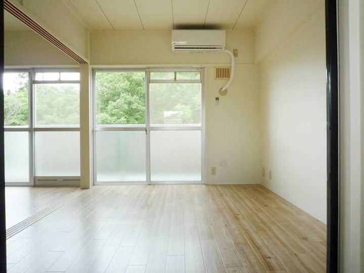 ビレッジハウス名張北1号棟の居間