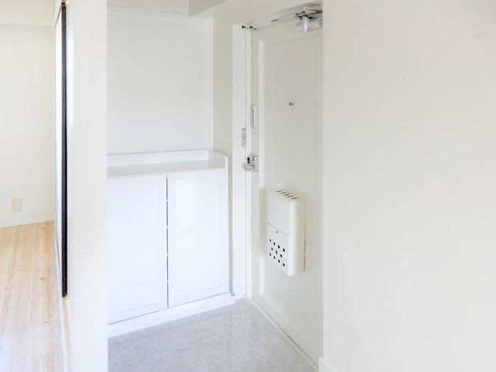 ビレッジハウス立谷川1号棟の玄関