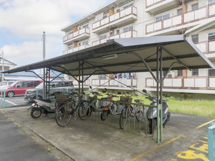 ビレッジハウス磯山2号棟0207の周辺