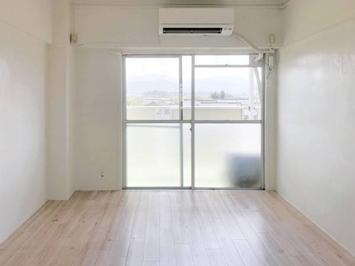 ビレッジハウス福光2号棟0104の居間