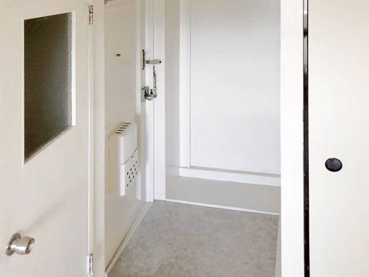 ビレッジハウス福光2号棟0104の玄関