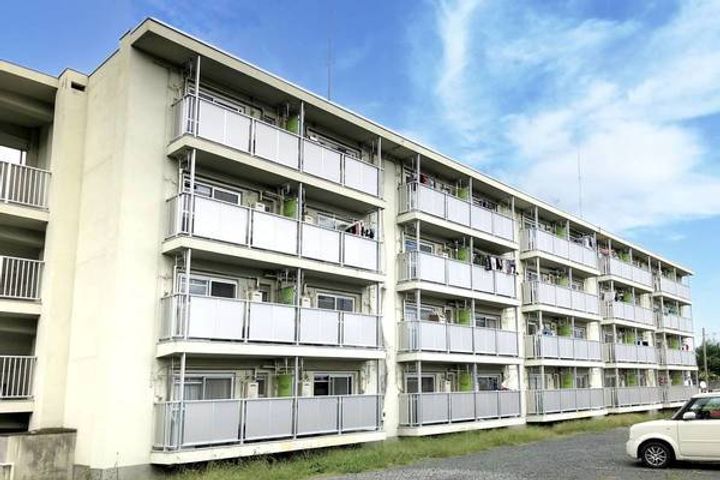 ビレッジハウス東金井1号棟の外観