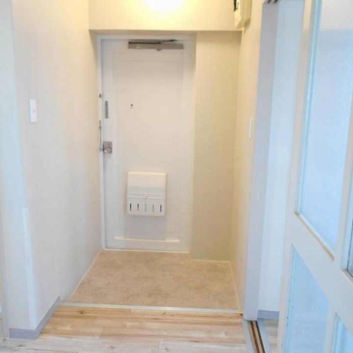 ビレッジハウス小瀬1号棟0102の玄関