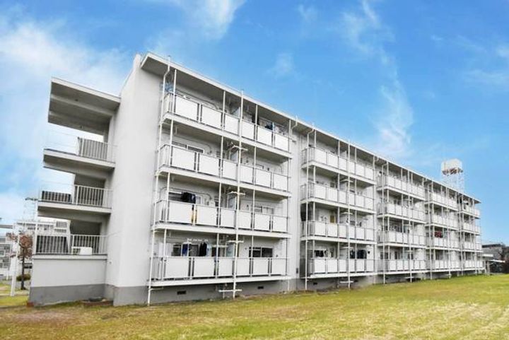 ビレッジハウス高林3号棟の外観