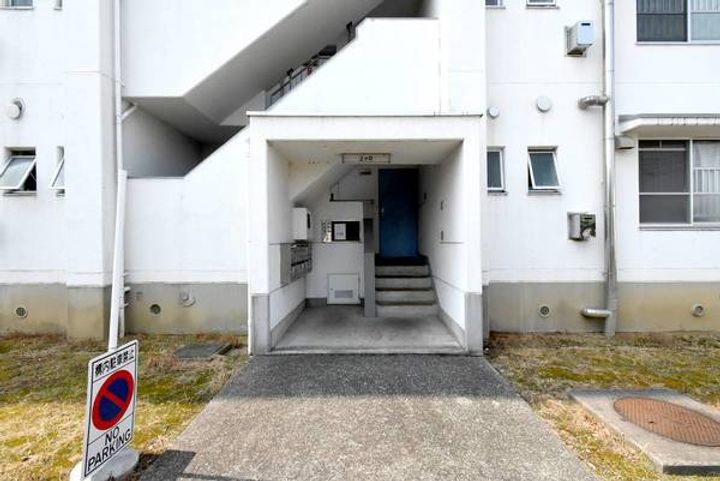 ビレッジハウス足利朝倉1号棟の外観