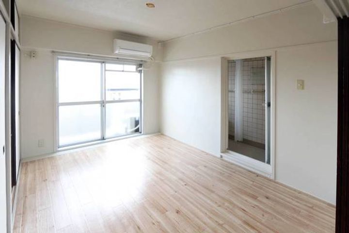 ビレッジハウス岩沼2号棟の居間