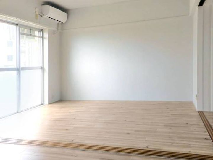 ビレッジハウス桑折1号棟0205の居間