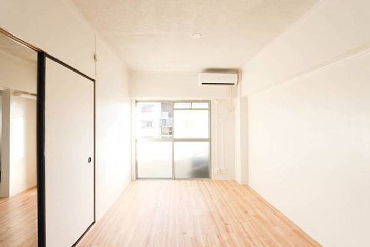 ビレッジハウス南郊2号棟0205の居間