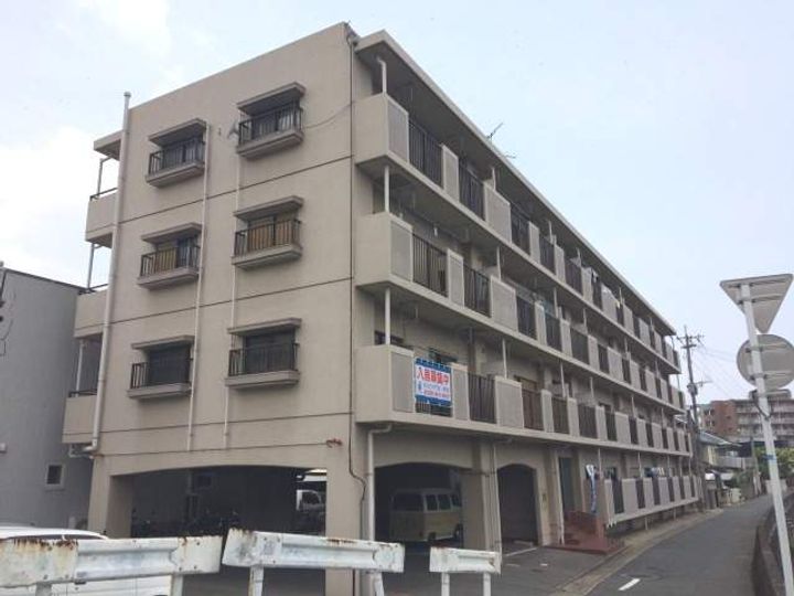 コーポのなかの外観