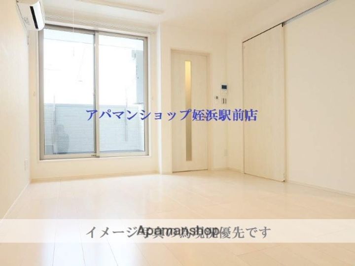 R−SMART MG九大学研都市Ⅱの居間