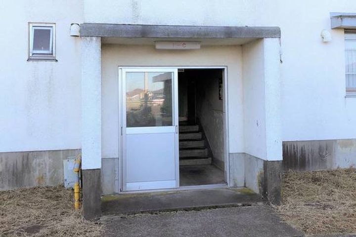 ビレッジハウス村国2号棟の外観