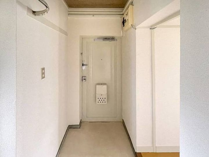 ビレッジハウス笹川11号棟0403の玄関