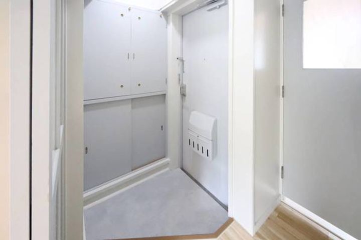 ビレッジハウス大内1号棟の玄関
