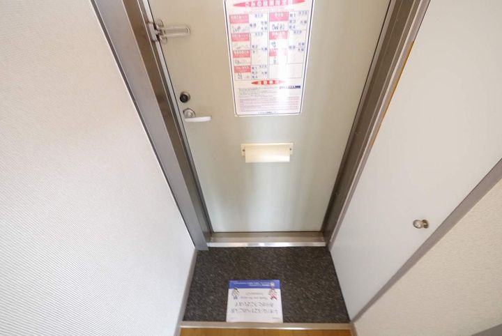 レオパレス田川Ⅱの玄関