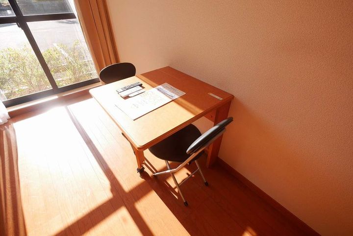 レオパレス稲荷町の内装